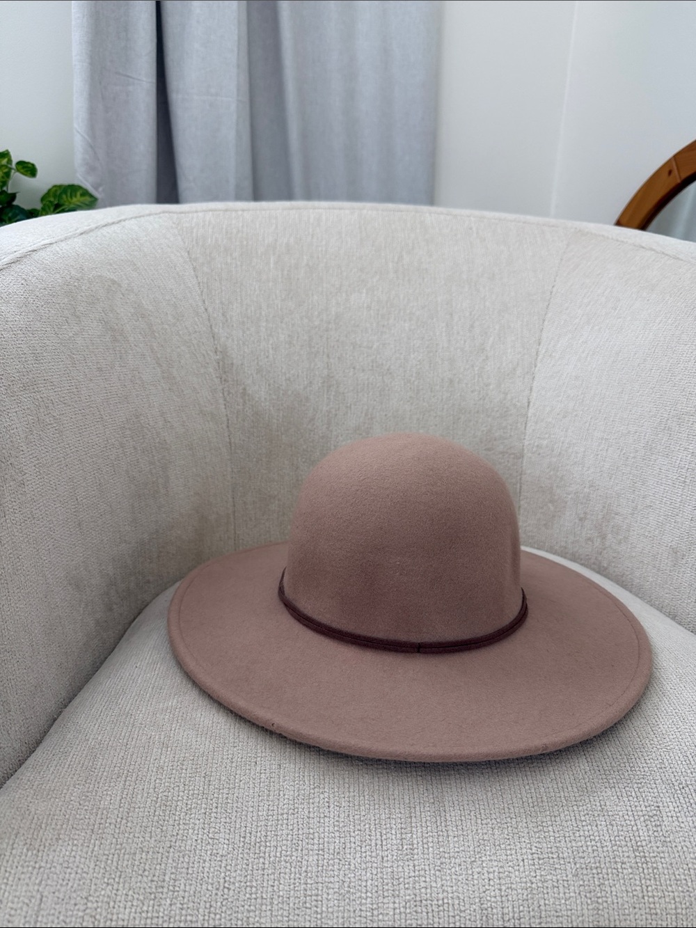 Hinge Classic Wide-Brim Wool Felt Hat — Tan